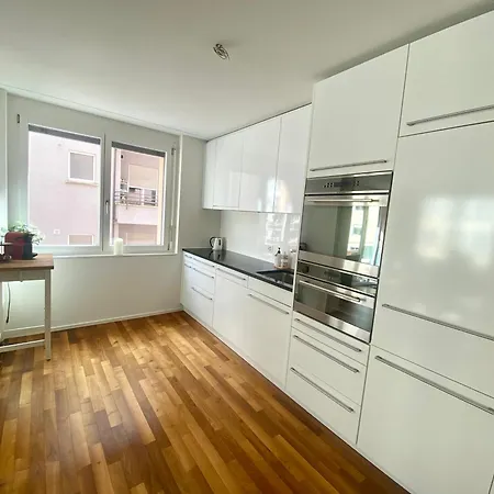 Views Am Schaffhauserplatz