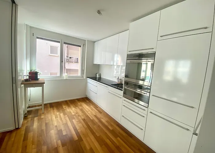 Views Am Schaffhauserplatz