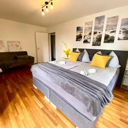 Views Am Schaffhauserplatz Apartment