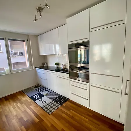 Views Am Schaffhauserplatz 公寓